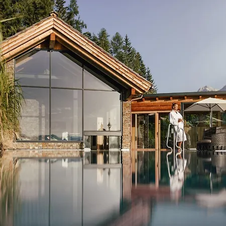 Hotel Annelies 4*